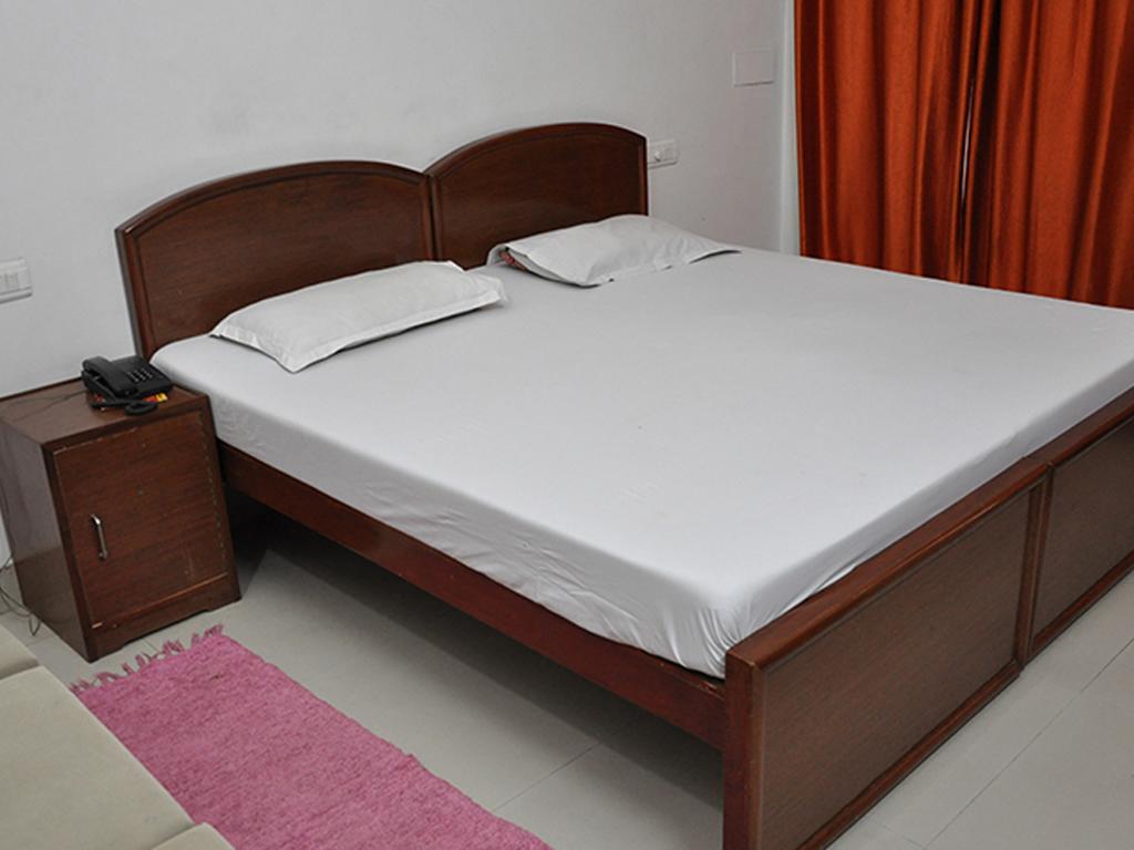 Hotel Pritam Palace Hisār Exteriör bild